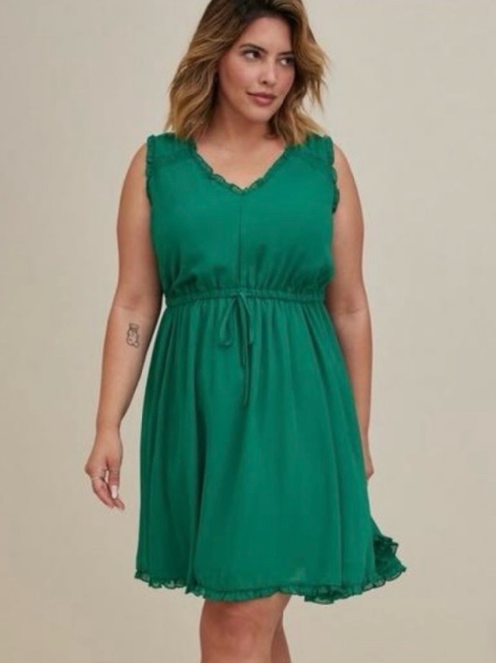 torrid 22/24 NWTS Emerald Green Mini Chiffon Tie-Waist Dress W/ruffle hem